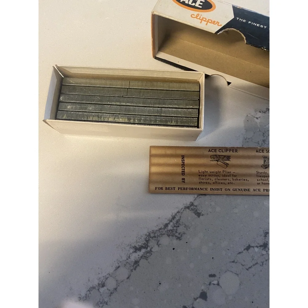Vintage Ace‎ Clipper Undulated Staples